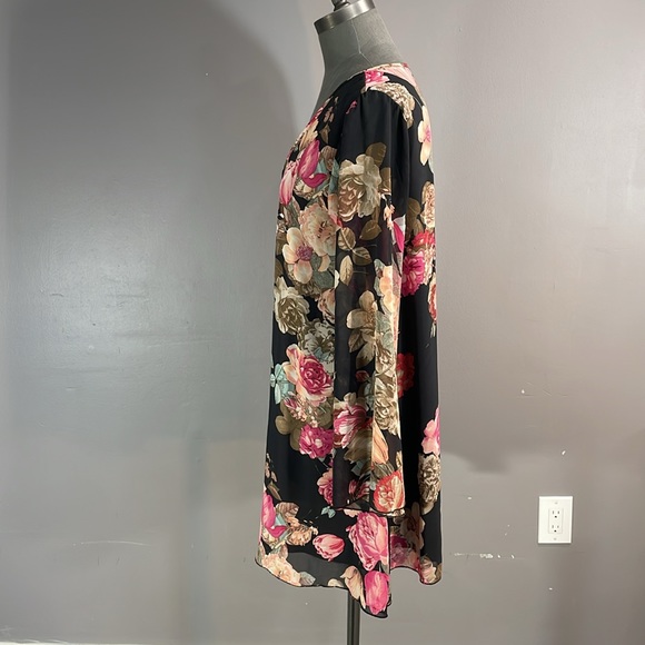Size Large floral swing dress with beautiful chiffon bell. Body lined. USA - Picture 3 of 17